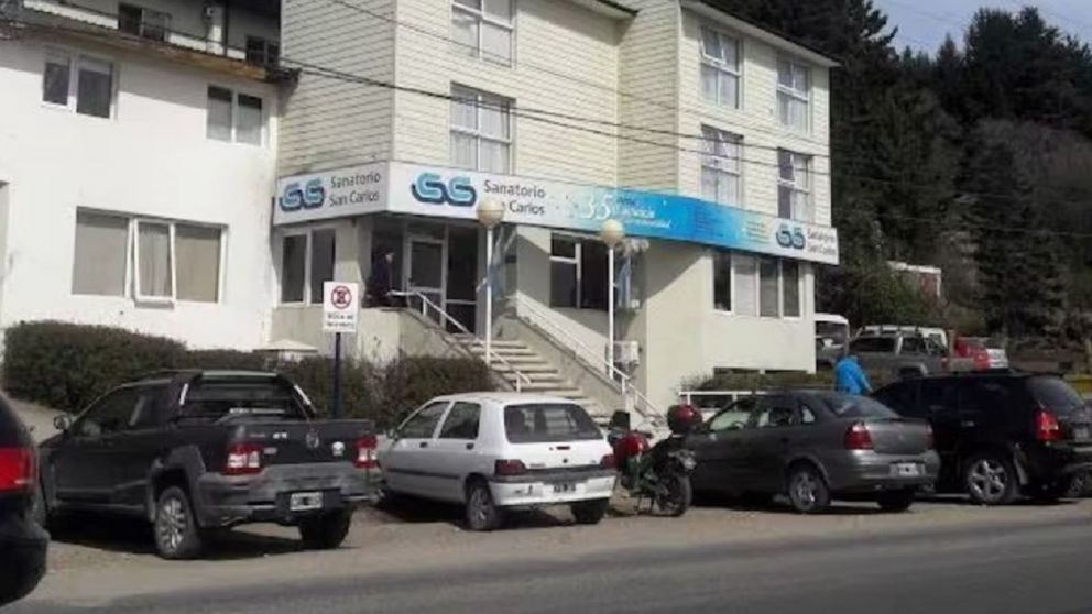 Conmoci�n en Bariloche: una estudiante de 17 a�os muri� durante su viaje de egresados.