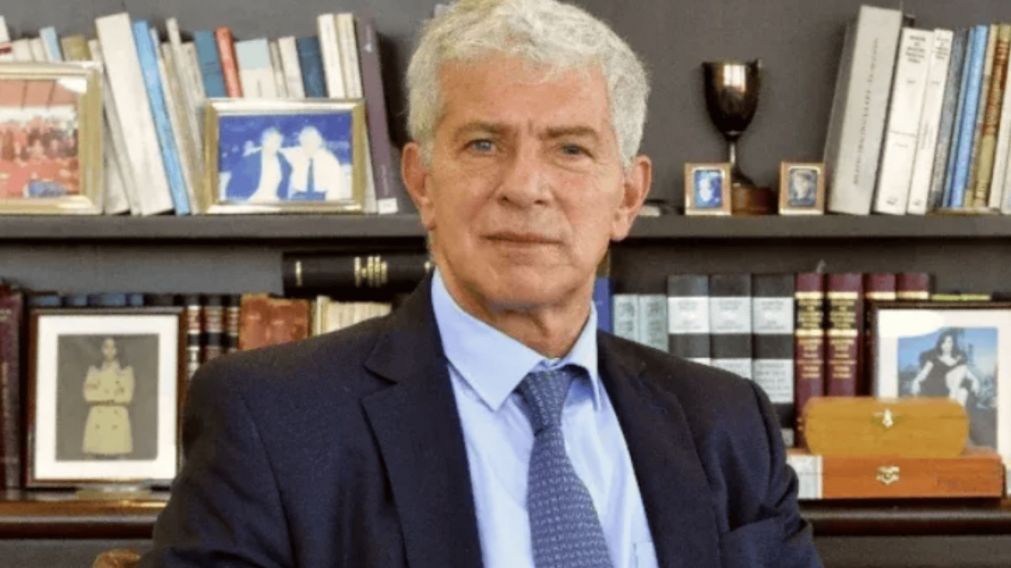 Mariano C�neo Libarona volvi� a defender las SAD.