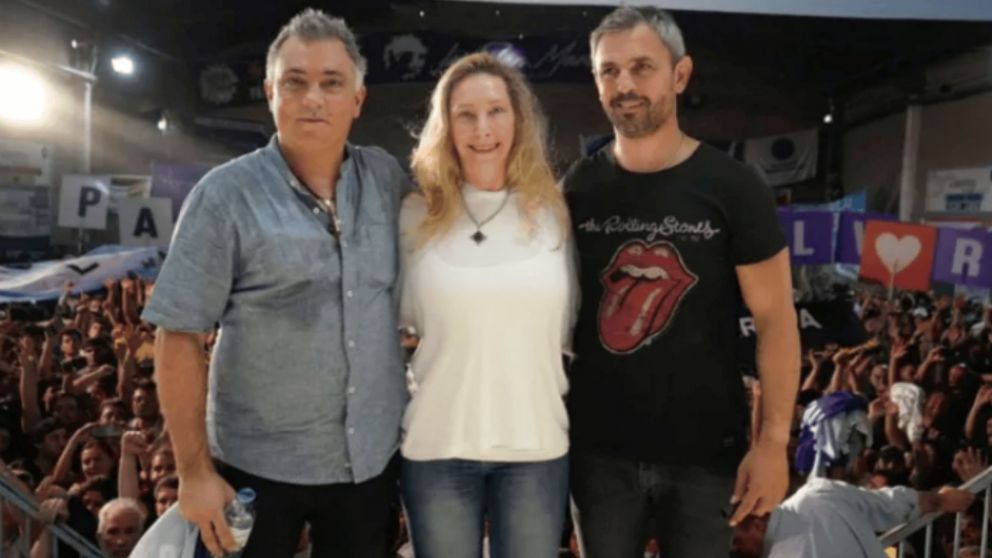 Karina Milei estuvo acompañada por Martín Menem y Sebastián Pareja.