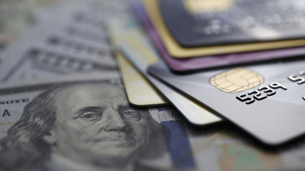 Impuesto PAIS: AFIP inicia la devolución de percepciones del dólar tarjeta y ahorro, por $139.600 millones