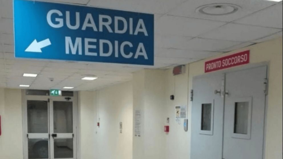 Los padres del adolescente los llevaron de urgencia para que se atendido por los m�dicos.