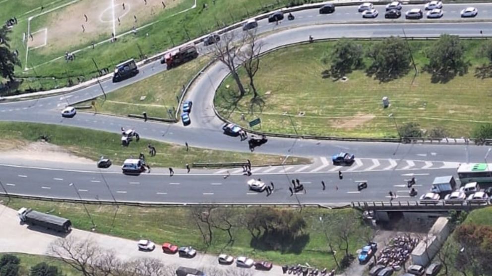 Brutal choque múltiple en Puente La Noria: 10 heridos, entre ellos, 5 menores.