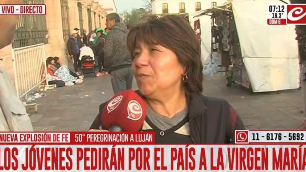 "Venimos a pedir, la estamos pasando mal": la dura realidad de una fiel en la peregrinación a Luján.