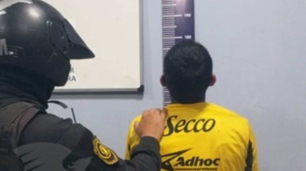 El acusado de ejercer violencia de género quedó detenido.