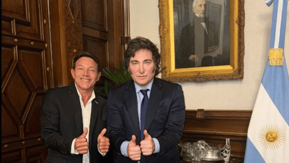 Javier Milei con el "Lobo de Wall Street", Jordan Belfort, en la Casa Rosada.