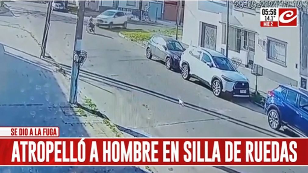 Tremendo video: atropelló a hombre en silla de ruedas, lo dejó malherido y se dio a la fuga