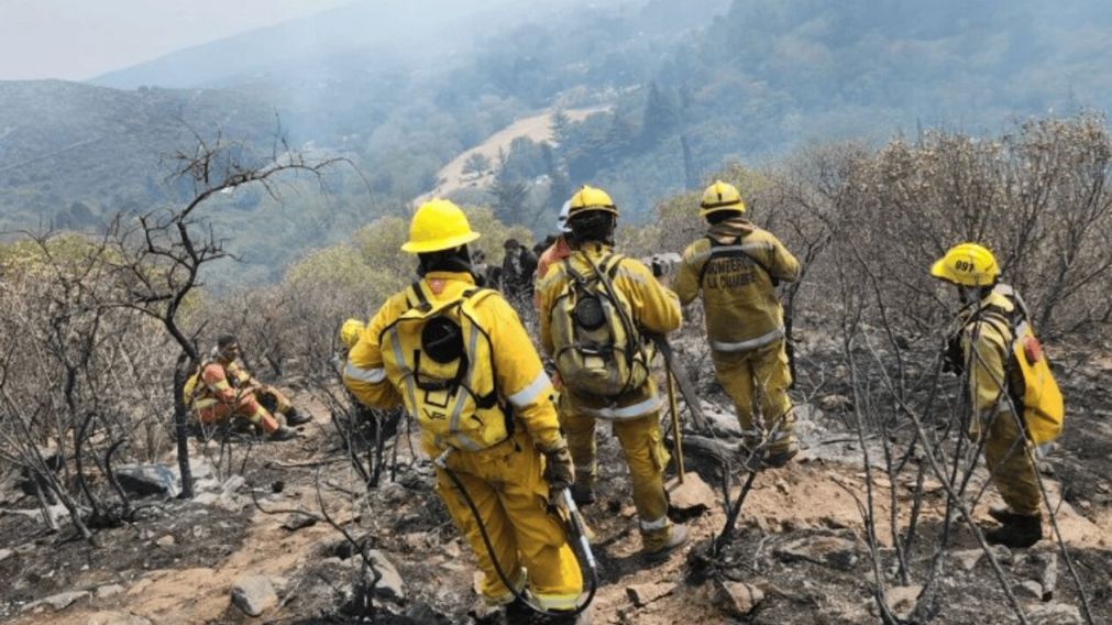 Siguen los incendios forestales en Córdoba (NA).