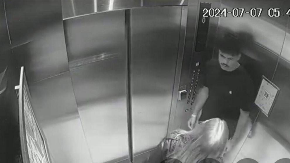 Las im�genes captadas en el ascensor del hotel.