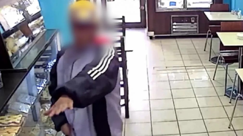 Un joven asaltó .a un empleado de una panadería
