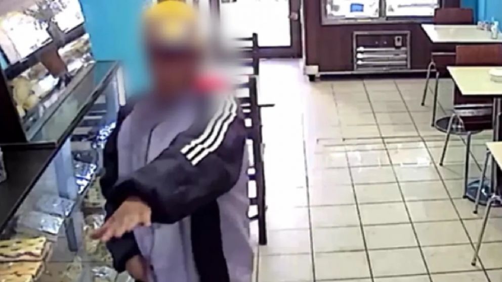 Un joven asaltó .a un empleado de una panadería