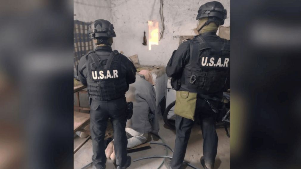 El detenido acusado de distribuir material de explotación sexual infantil.