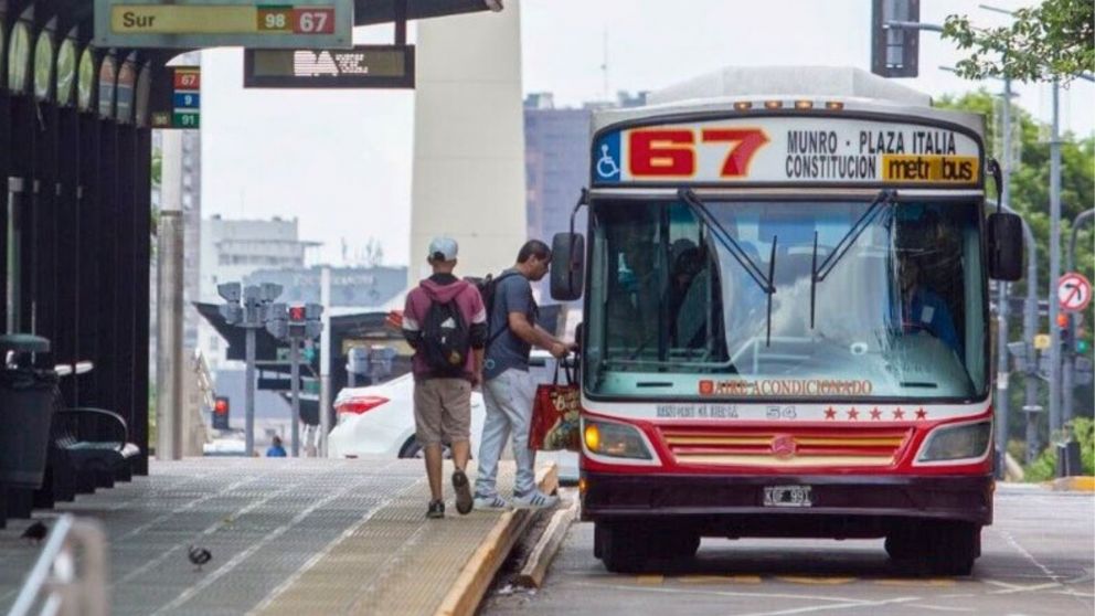 Con casi 100 años en funcionamiento en muchos casos, los colectivos de Buenos Aires esconden interesantes detalles de su historia (Archivo).