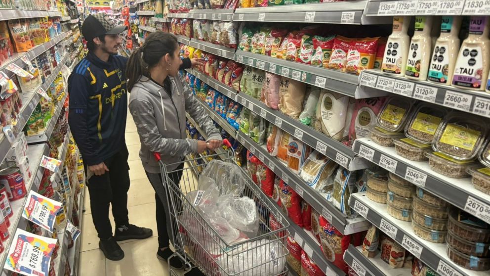 LOS INFORMES MUESTRAN BAJAS INTERANUALES Y EN RELACIÓN A JULIO.