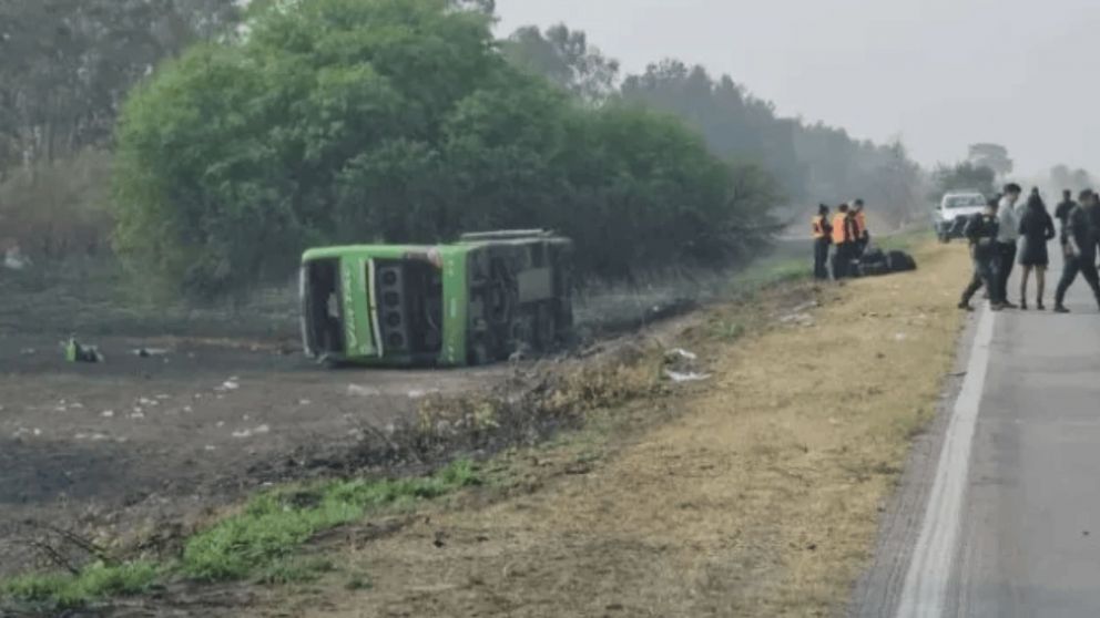 Cuatro personas fallecieron y decenas resultaron heridas (Foto Noticias Argentinas).