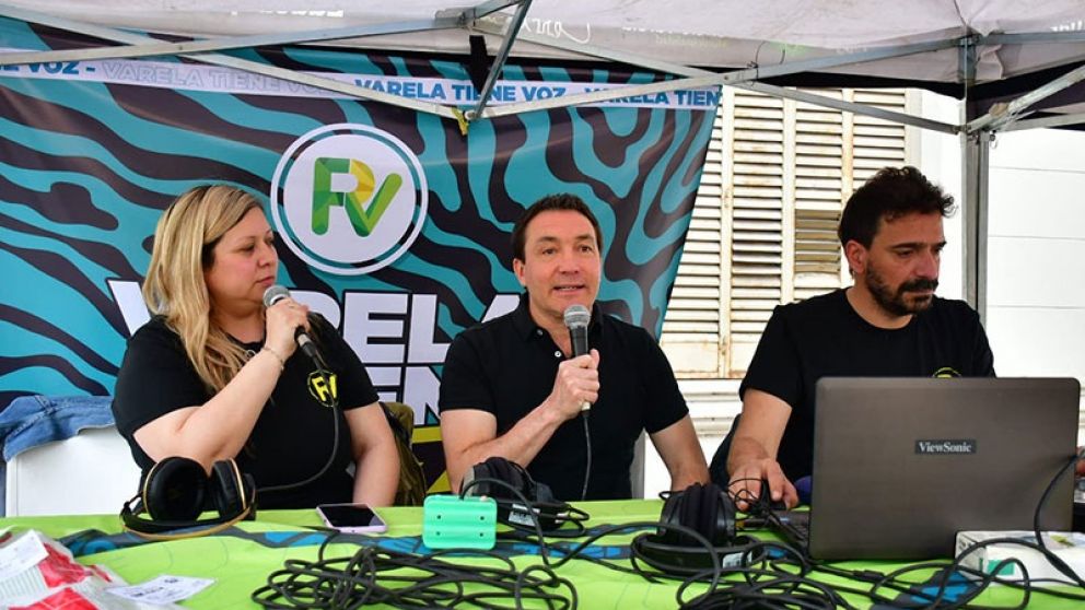 En el día de la primavera, festejaron además el octavo aniversario de nuestra Radio Municipal.