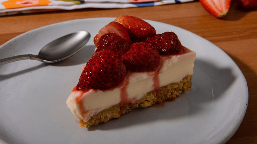 Cheescake de frutillas sin cocción: una receta fresca y deliciosa para una merienda primaveral