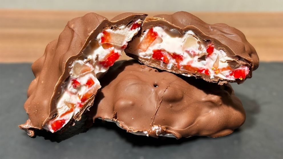 Bocaditos helados de frutilla y yogur: receta con 4 ingredientes para sacarse el antojo.