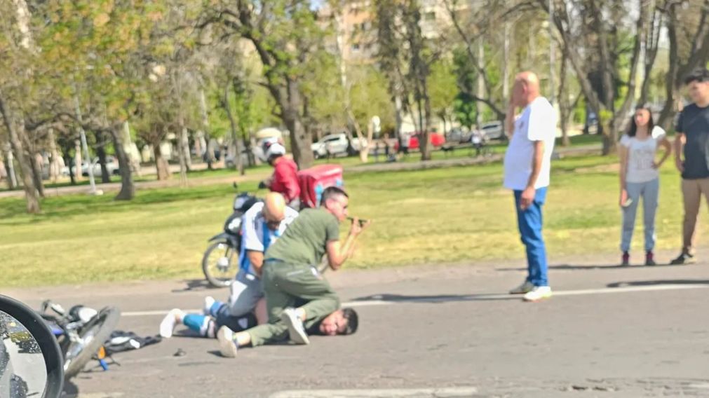Unos vecinos lincharon a un delincuente que robó una moto (Imagen Uno).