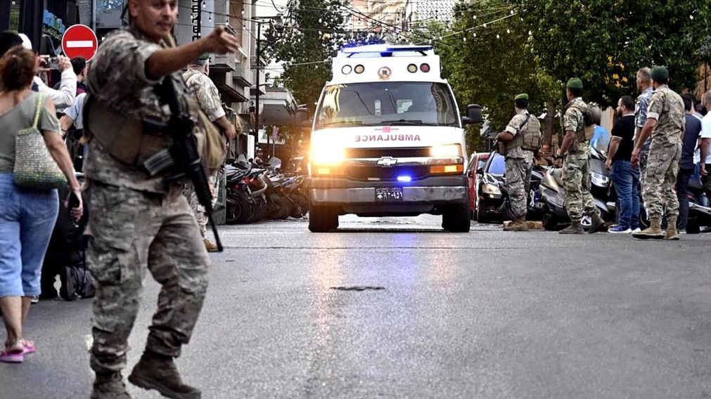 Nueva ola de explosiones en L�bano: dispositivos electr�nicos estallan en funerales y hogares, causando caos y muertes