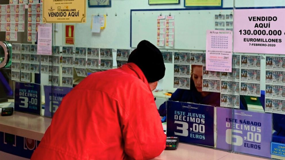 Pesó que había solucionado todos los problemas económicos con la plata que gano en la lotería, pero un inesperado suceso le impidió cumplir su deseo.