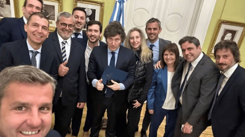 Asado en Olivos: quiénes asistirán y cómo se pagará la cena organizada por Javier Milei para festejar el veto jubilatorio