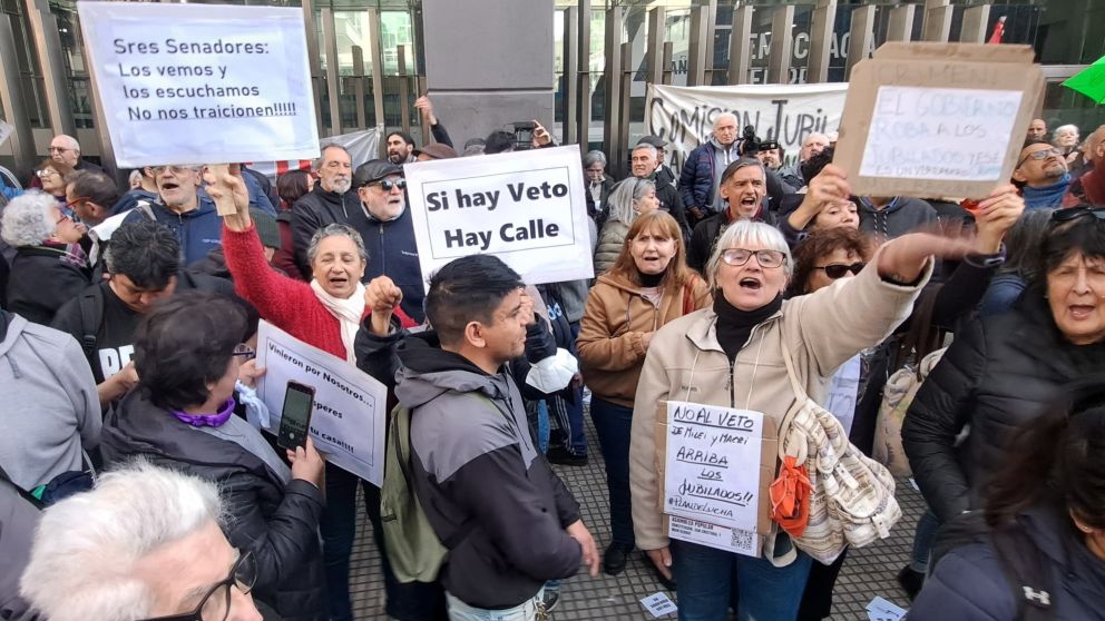 Estos son los requisitos para no perder los medicamentos gratis.