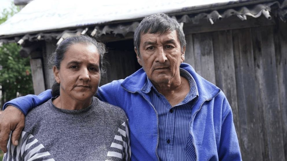 Los papás de Loan, María Noguera y José Peña.