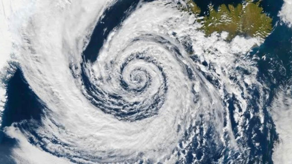 El ciclón extratropical avanza desde el Atlántico sur, trayendo lluvias intensas, tormentas eléctricas y un marcado descenso de temperatura en Argentina (Imagen ilustrativa).