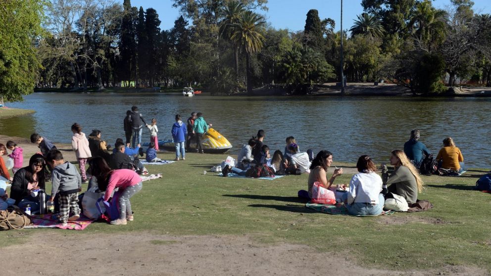 �Por qu� cada 21 de septiembre se celebra el D�a de la Primavera y el D�a del Estudiante? (Nahuel Ventura/Cr�nica).