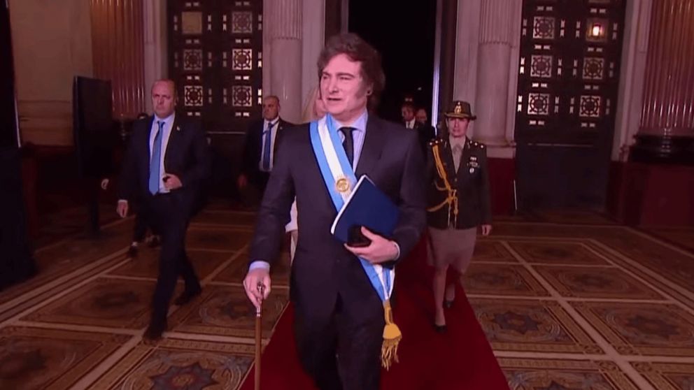 Javier Milei, por cadena nacional desde el Congreso de la Nación.