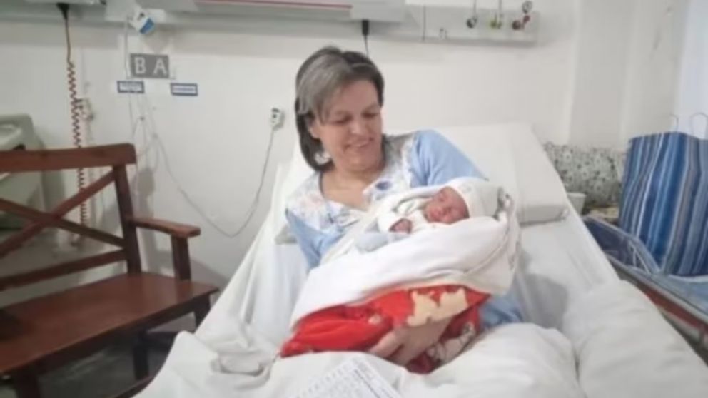 La madre de Noah aseguró que "se está haciendo contacto con el Presidente" para que sea el padrino.