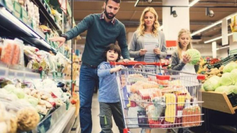 En agosto, una familia tipo necesit� casi $940.000 para no ser pobre