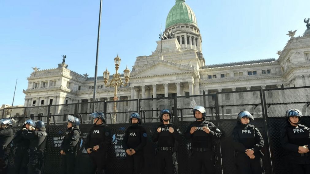 Los piqueteros volverán a marchar al Congreso contra el veto presidencial a ley jubilatoria (Imagen ilustrativa / NA).