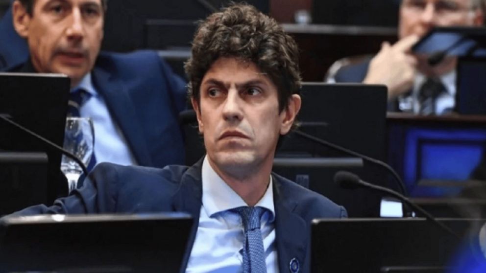 Martín Lousteau, senador de la UCR, sobre el veto de Javier Milei a "una recomposición mínima" de las jubilaciones.