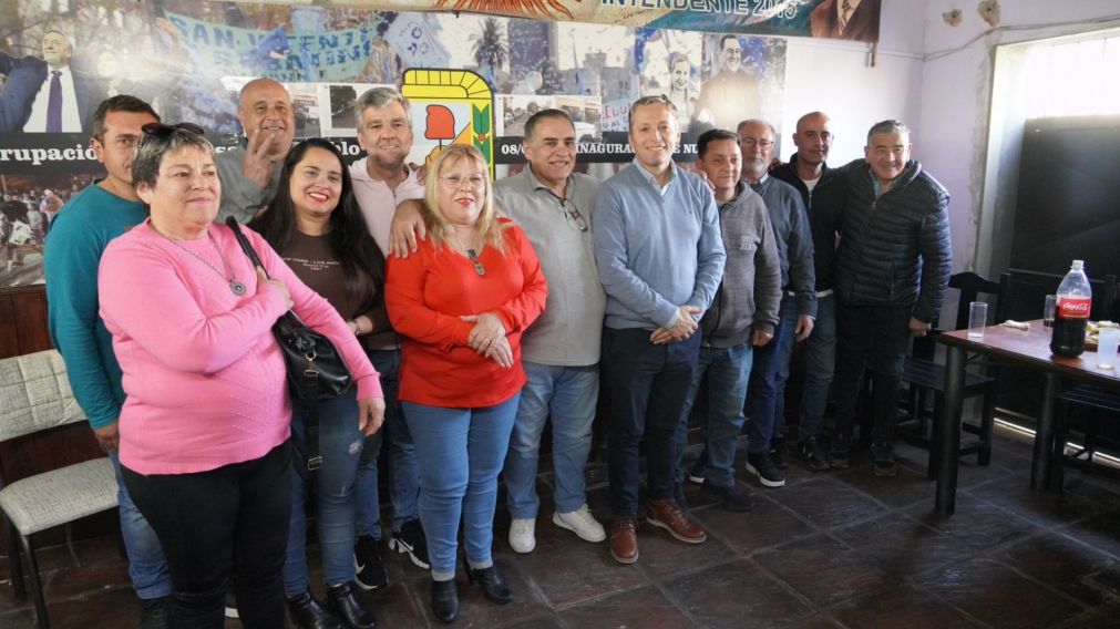 Fernando Gray visitó la ciudad de Pergamino en el marco del cierre de la sucursal del Banco Hipotecario.
