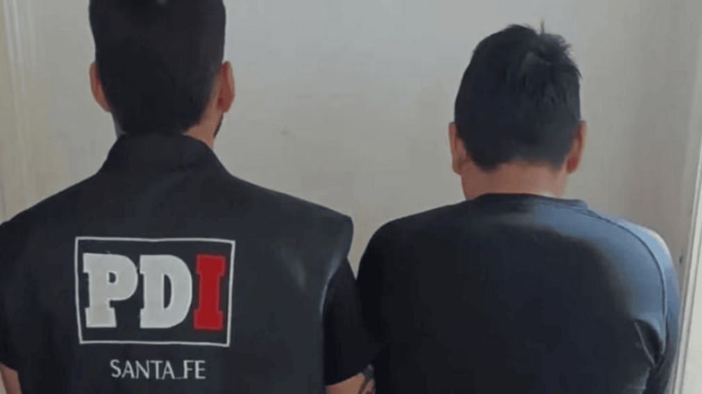 Detenido acusado de extorsionar a una menor de edad.