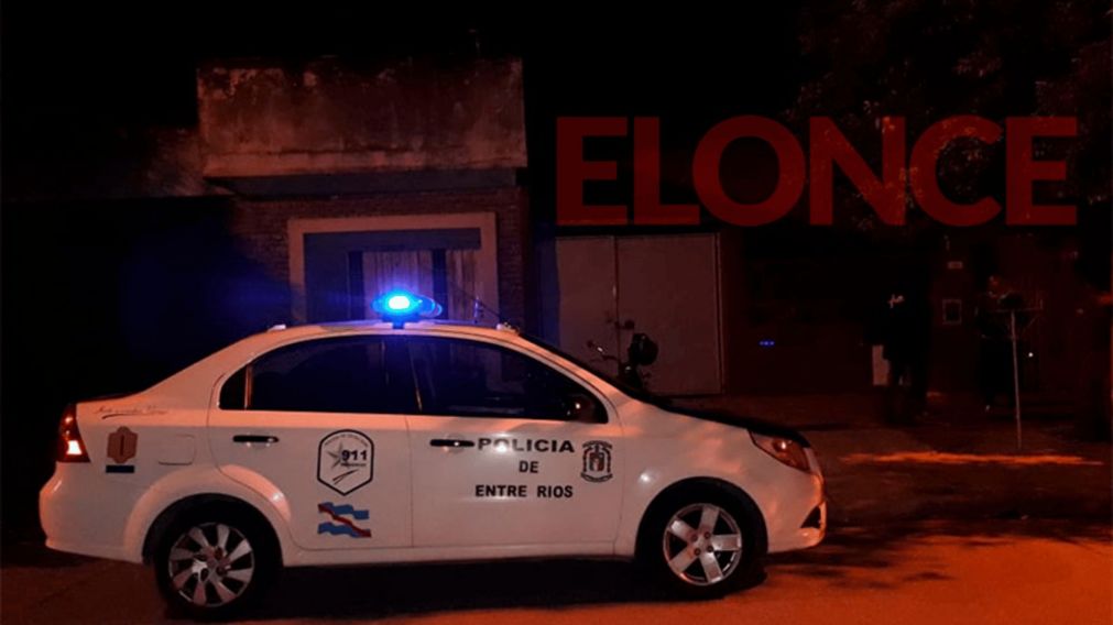Hay un detenido por la pueblada frente a la comisar�a.