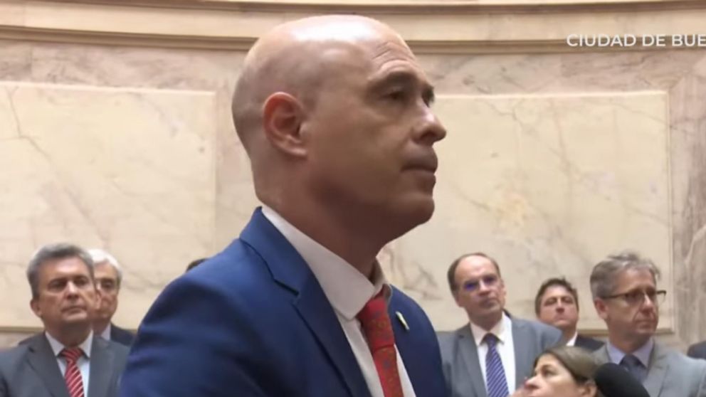 Bartolomé Abdala admitió que utiliza asesores pagados por el Senado para alimentar su candidatura a gobernador de San Luis.