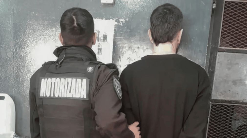 El joven fue detenido en su domicilio (Gentileza Aire de Santa Fe).