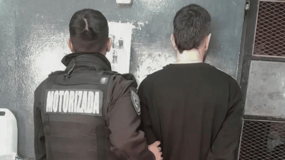 El joven fue detenido en su domicilio (Gentileza Aire de Santa Fe).