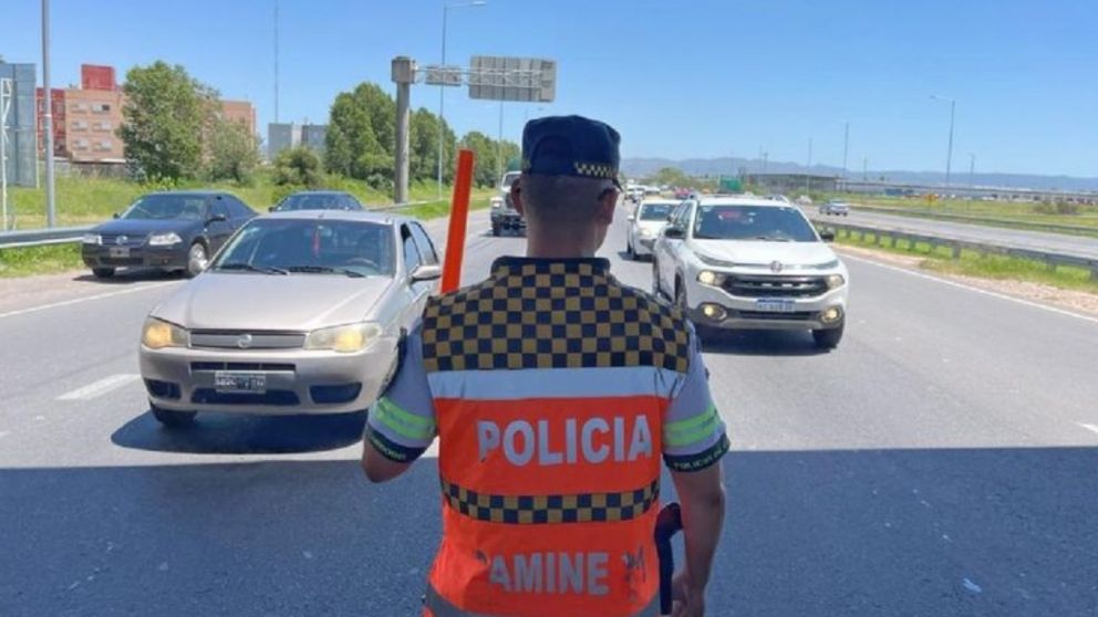 Las licencias de conducir otorgadas por 12 municipios y comunas de Córdoba no se consideran válidas para conducir en rutas provinciales y en otras jurisdicciones.