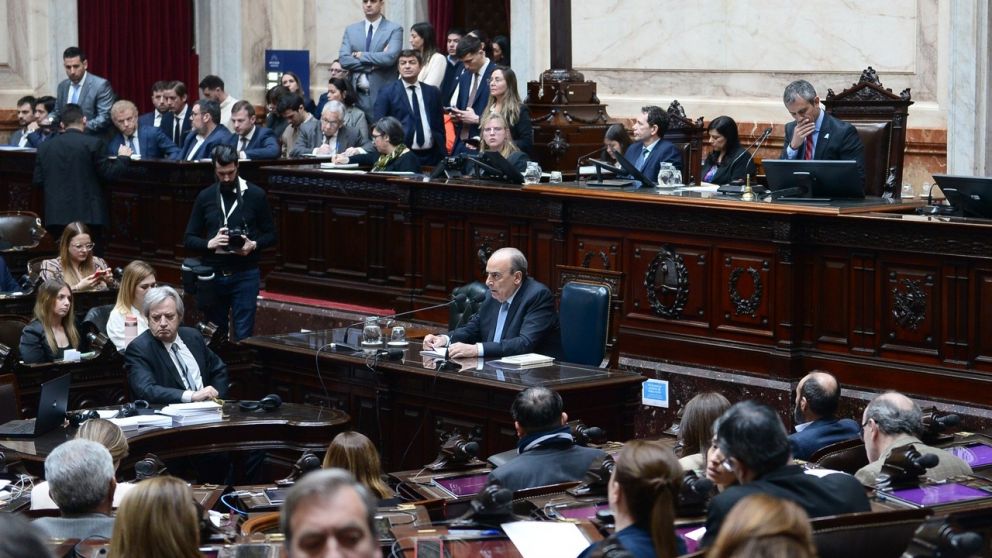 Tras la retirada de los diputados de Unión por la Patria y el Frente de Izquierda, se dio por finalizada la presentación del jefe de Gabinete.