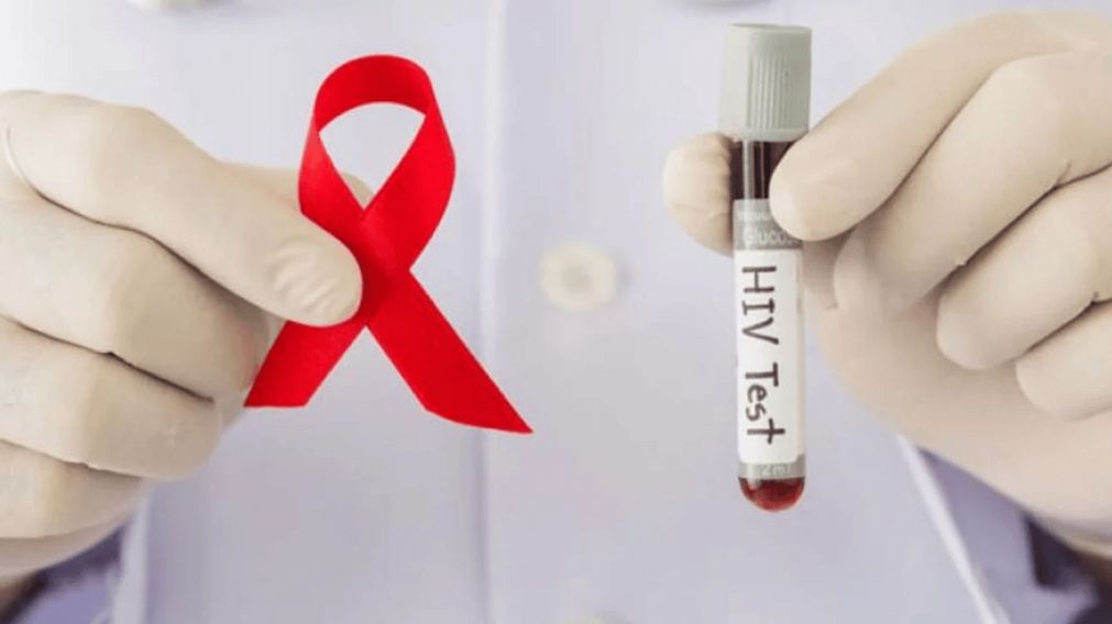 Condenaron a un hombre por contagiar con HIV a su ex pareja.