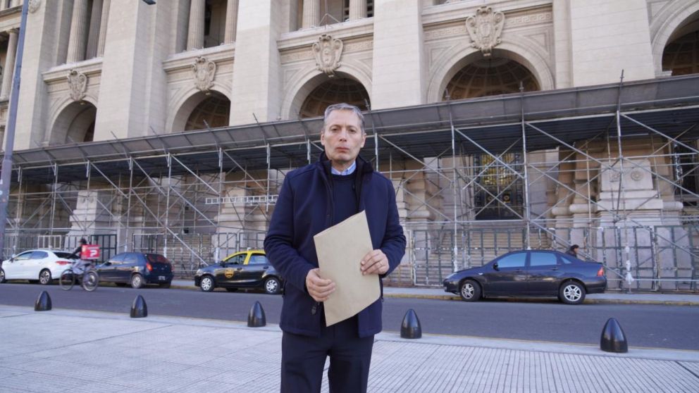 Red SUBE: Fernando Gray present� un recurso de amparo por la eliminaci�n del subsidio al Boleto integrado