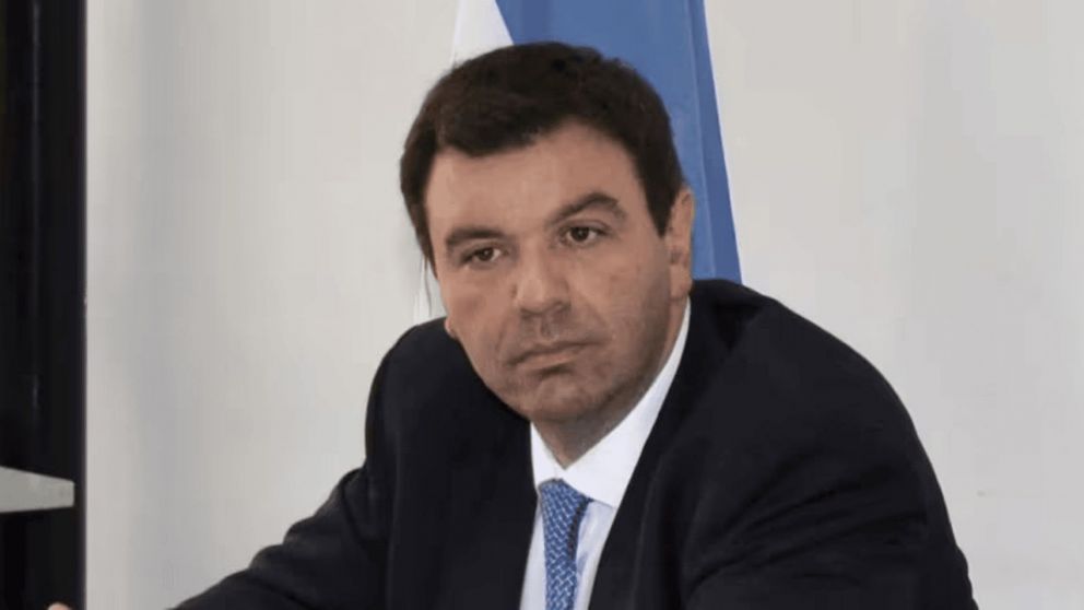 Javier Milei rechazó por decreto un pedido para frenar la candidatura del juez Ariel Lijo a la Corte Suprema (Imagen AP).