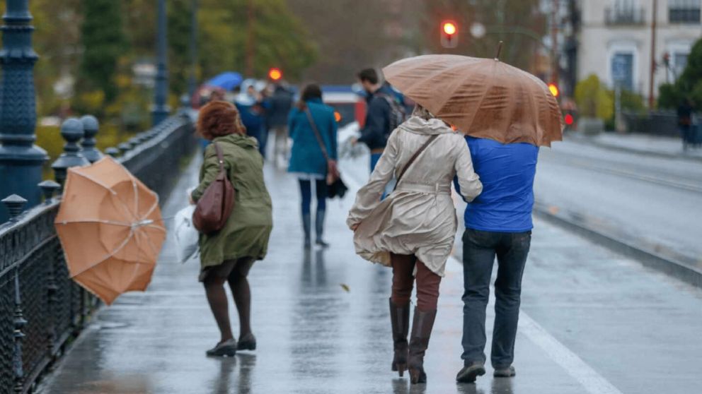Alerta meteorológica amarilla por fuertes vientos y contundentes nevadas (Imagen ilustrreativa)