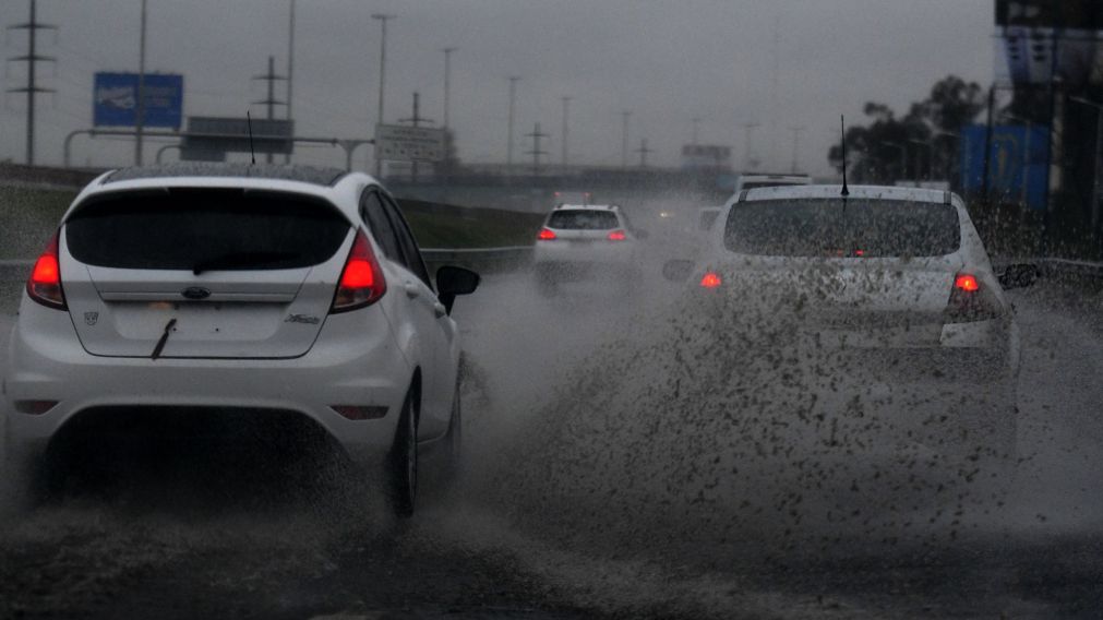 EN CABA Y GBA EMPEZÓ A LLOVER ESTE VIERNES Y NO PARÓ DE CAER AGUA DURANTE TODA LA JORNADA DE AYER.
