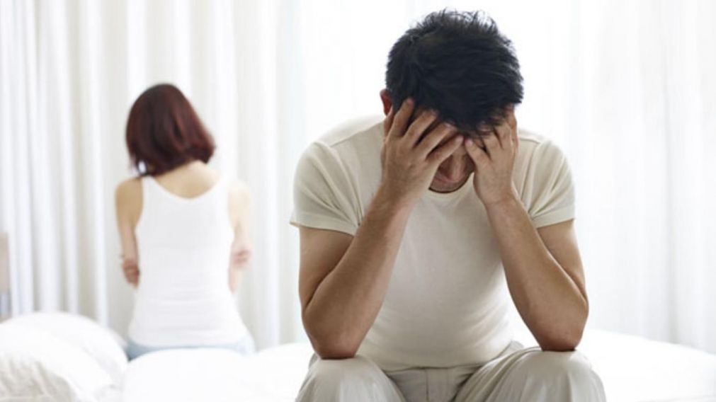 ¿Cómo afecta la economía de una pareja en sus relaciones íntimas?