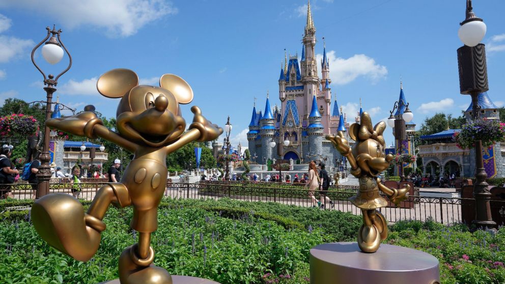 Hubo corridas en Disney por una pelea y una explosión.