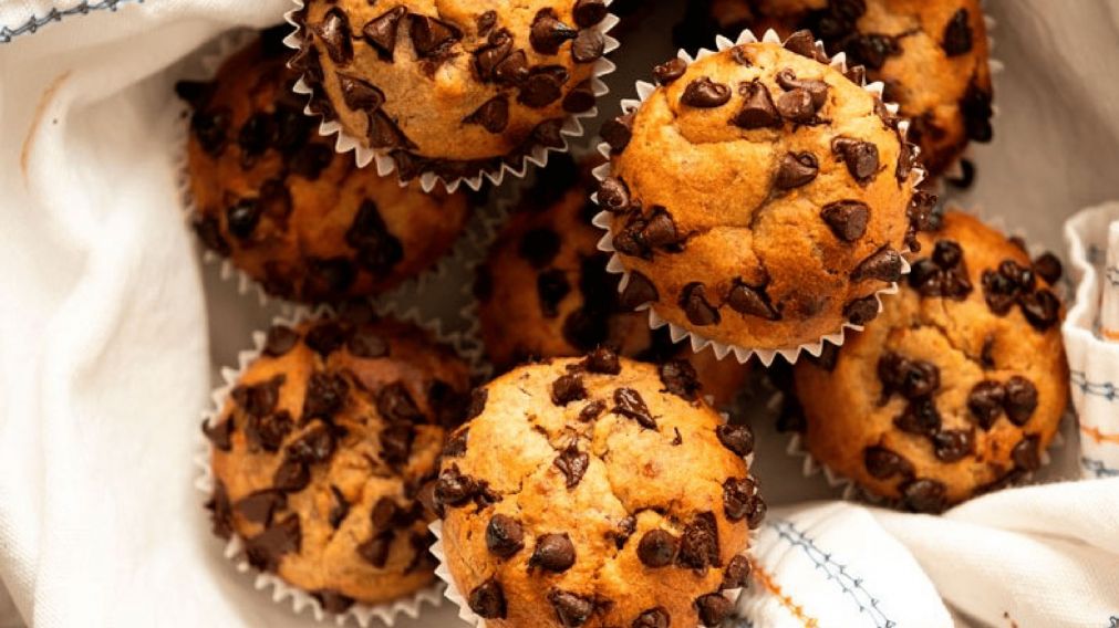 Muffins de banana y chocolate: Una receta sabrosa y económica para el desayuno o la merienda (Imagen ilustrativa)